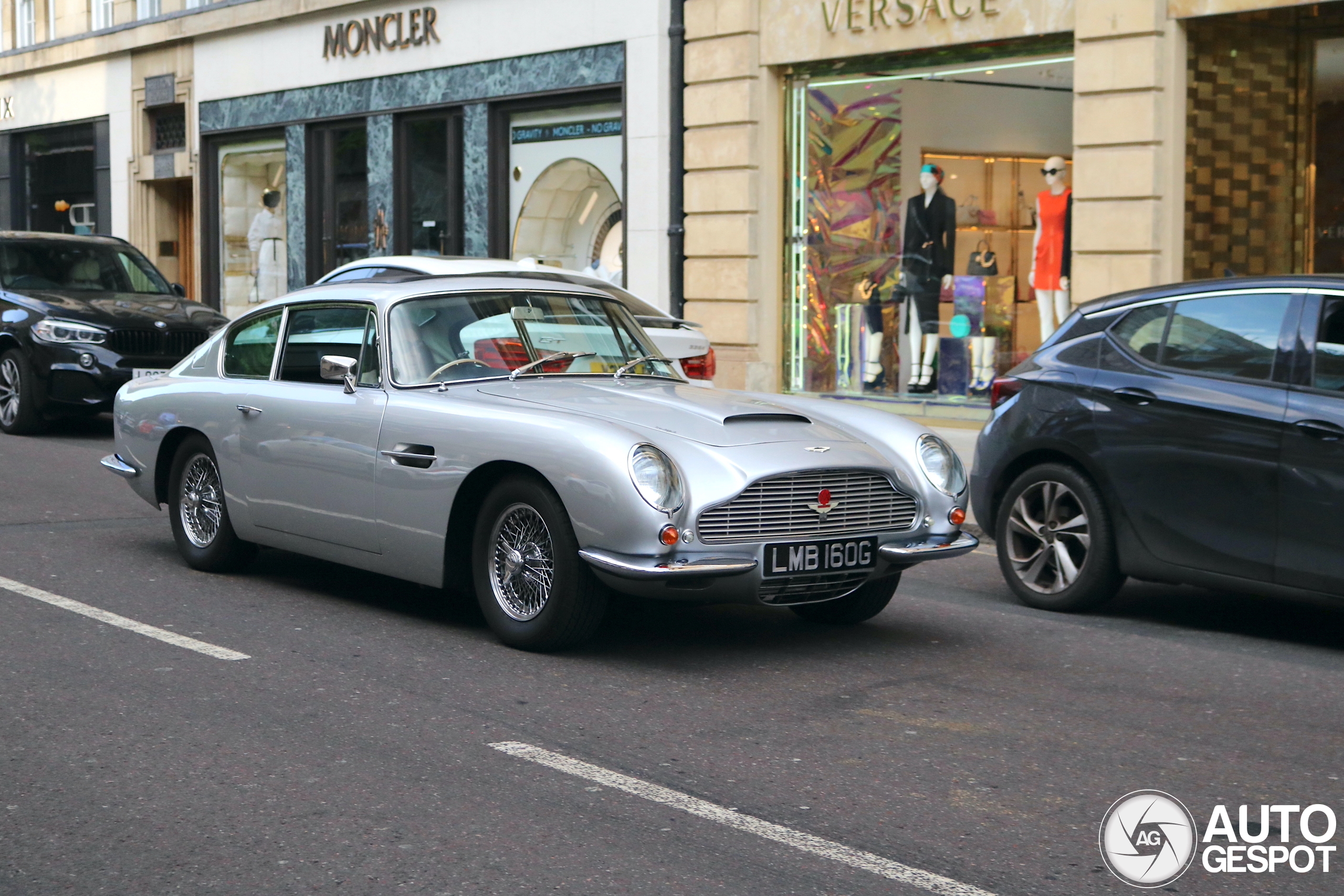 Aston Martin DB6 Superleggera