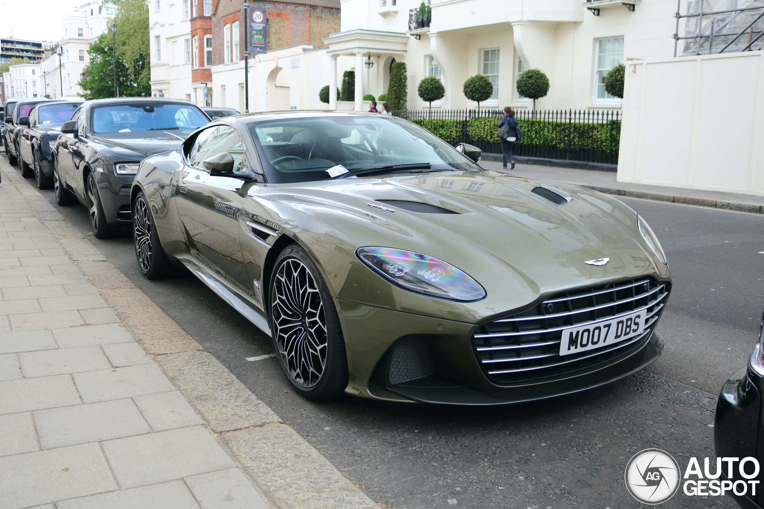 Aston Martin DBS Superleggera OHMSS Edition