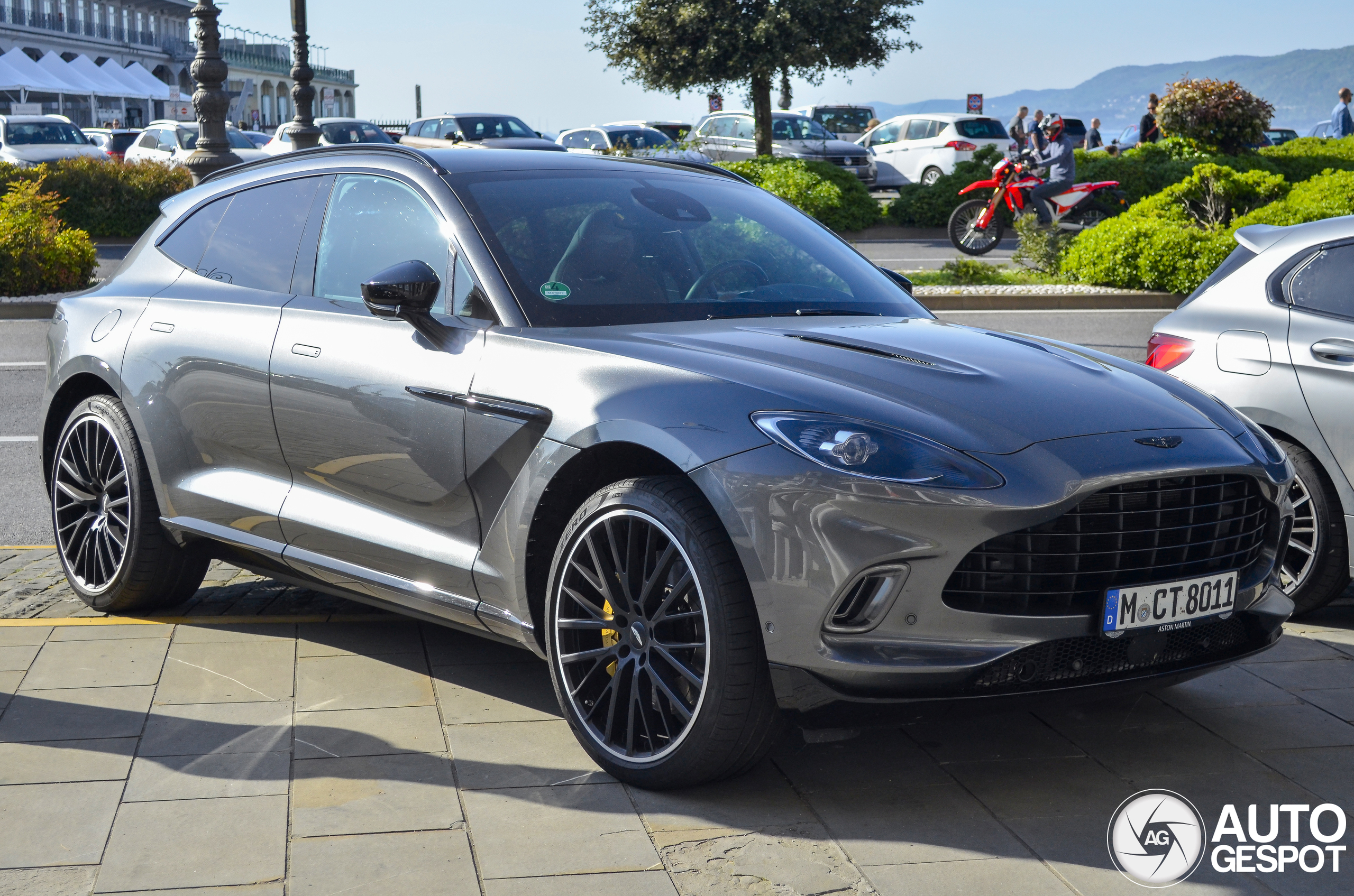 Aston Martin DBX