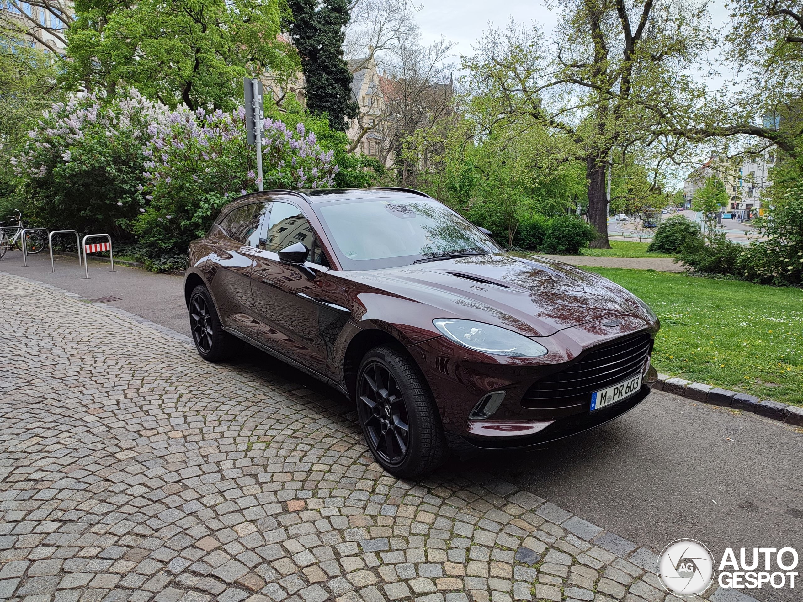 Aston Martin DBX