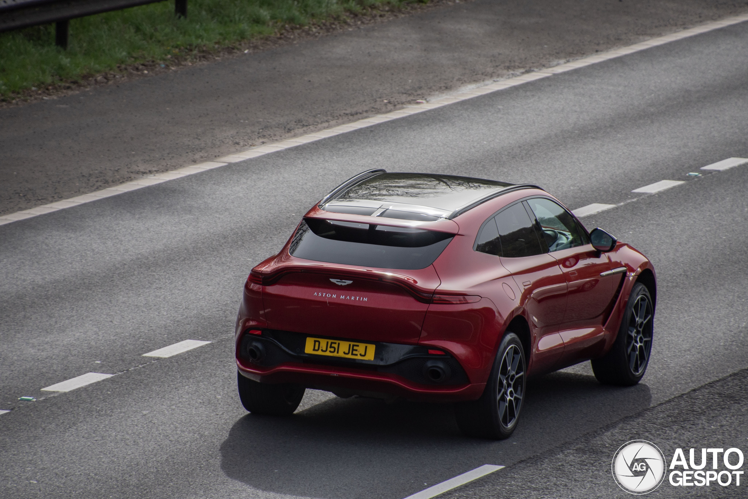 Aston Martin DBX