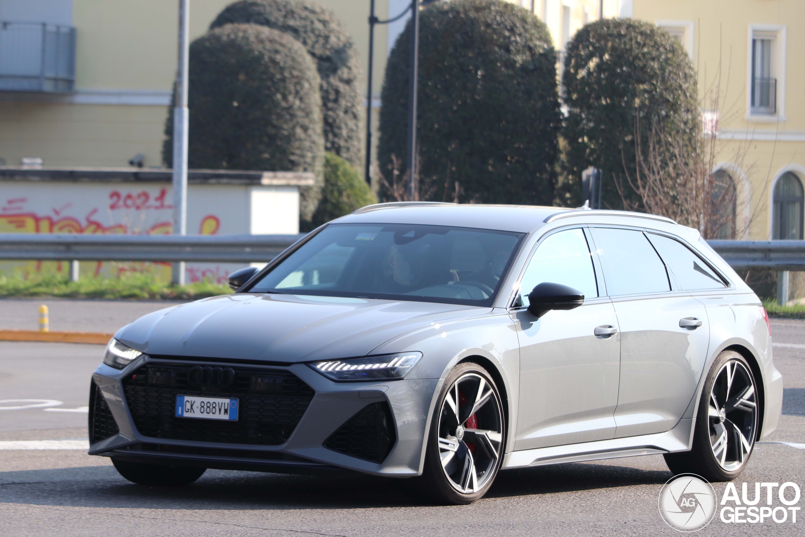 Audi RS6 Avant C8