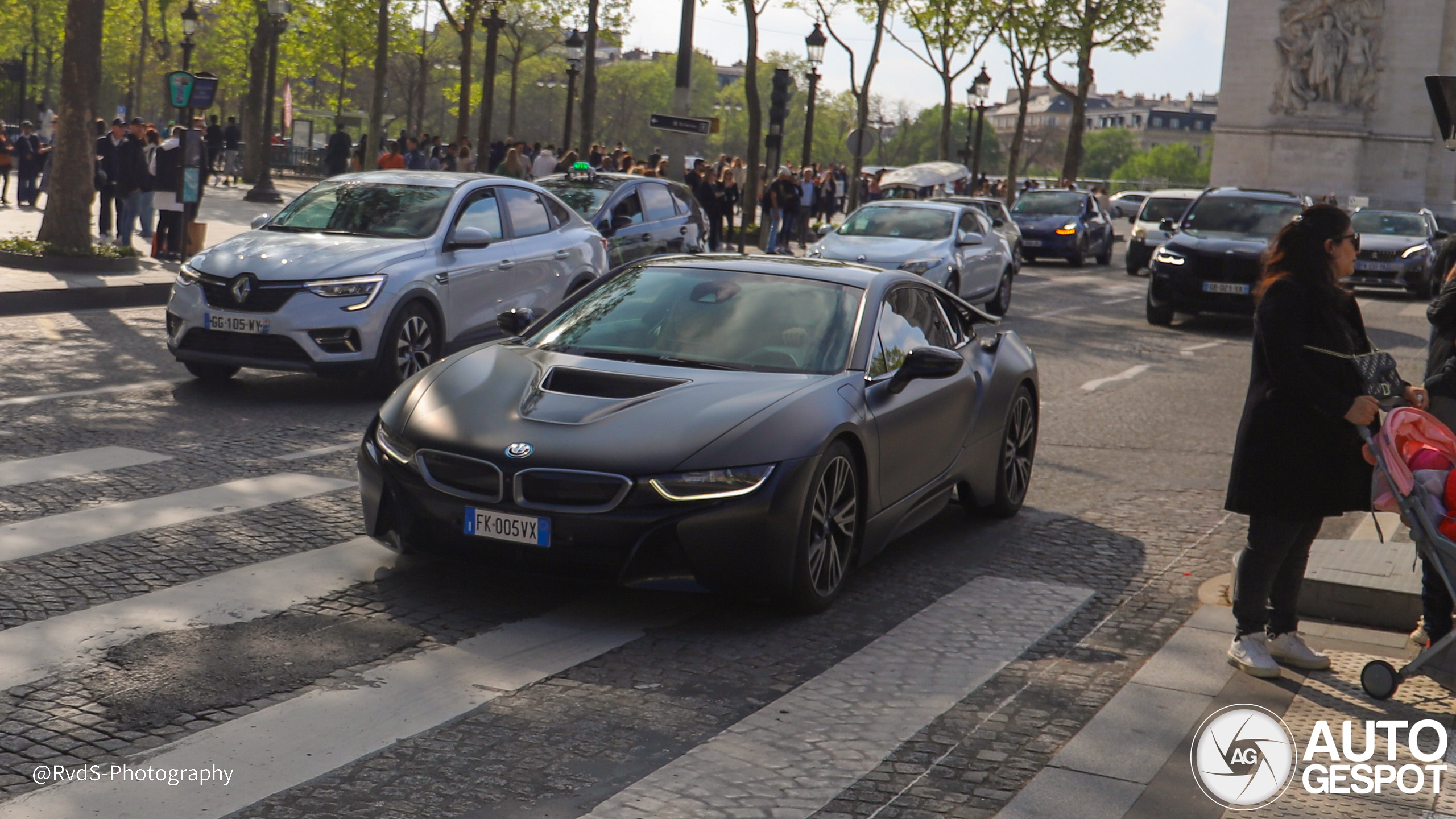 BMW i8 Protonic Frozen Black Edition