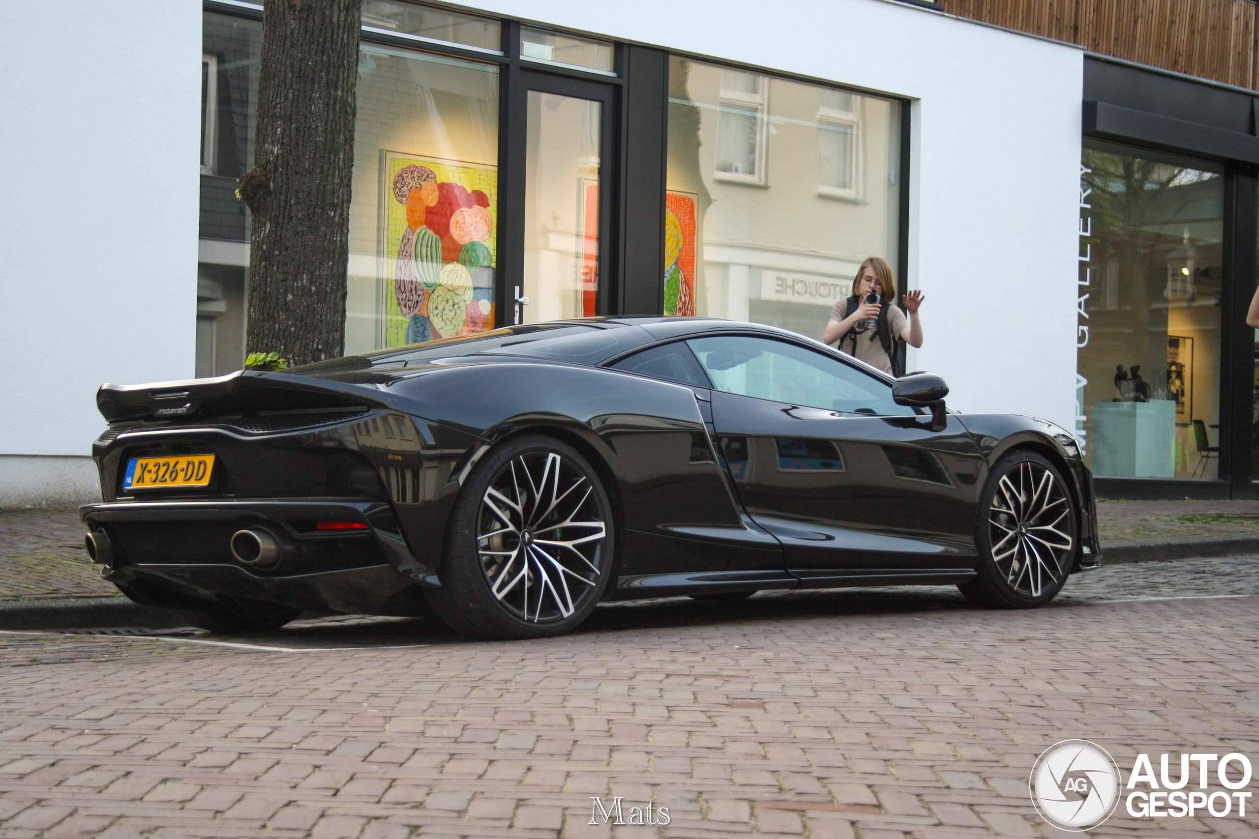 McLaren GT