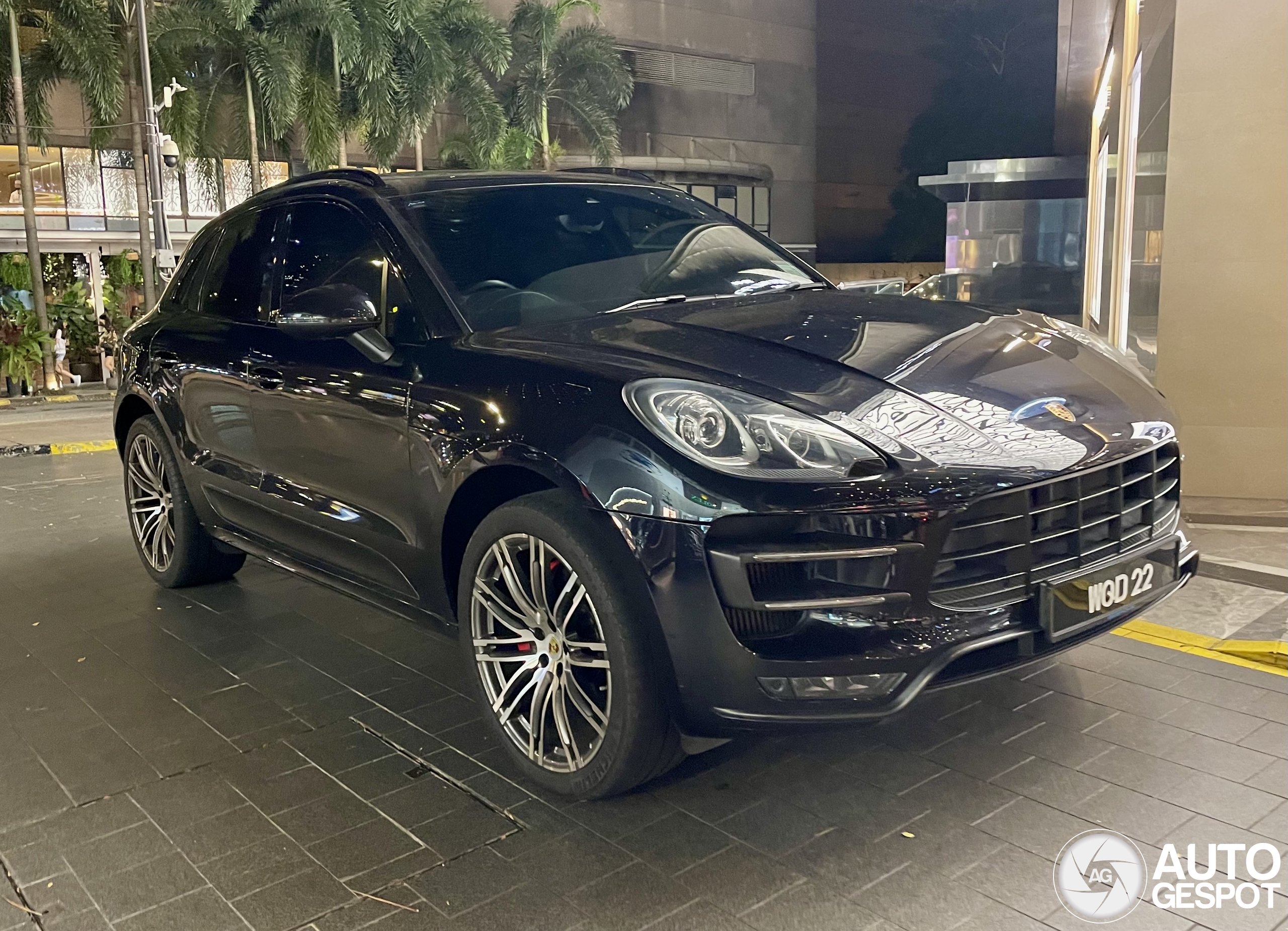 Porsche 95B Macan Turbo