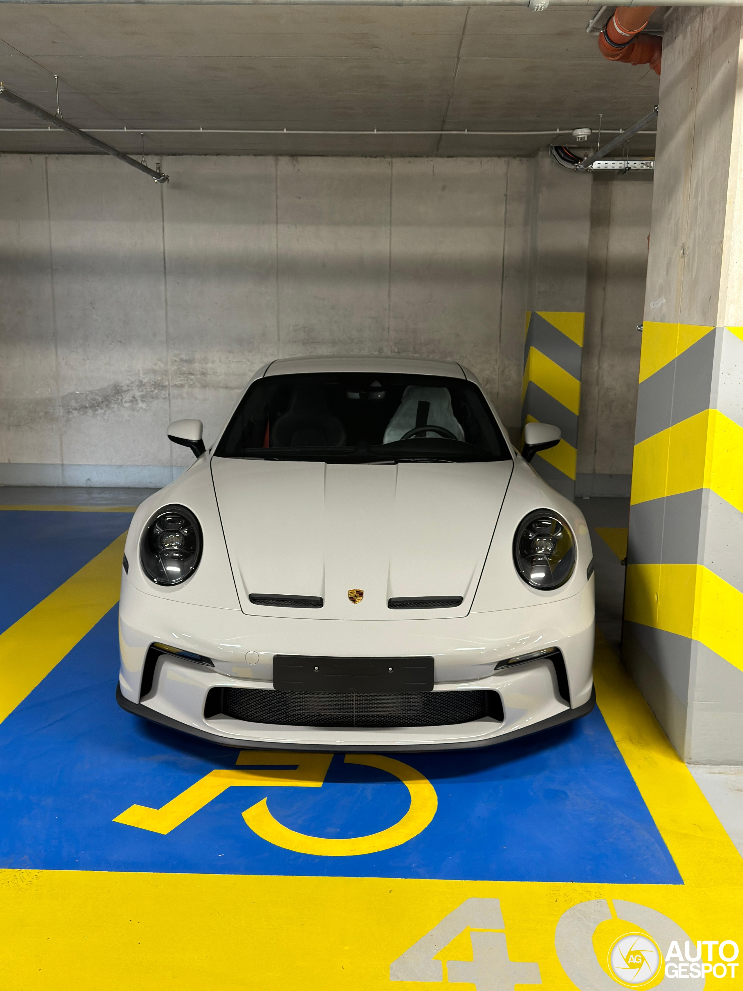 Porsche 992 GT3 Touring