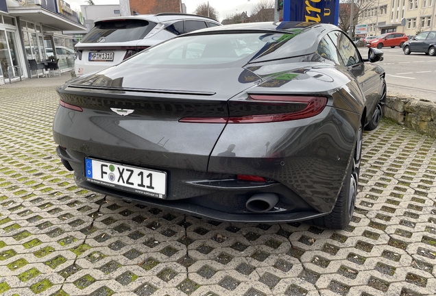 Aston Martin DB11