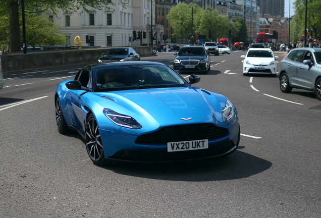 Aston Martin DB11 V8