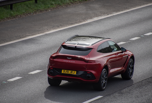 Aston Martin DBX