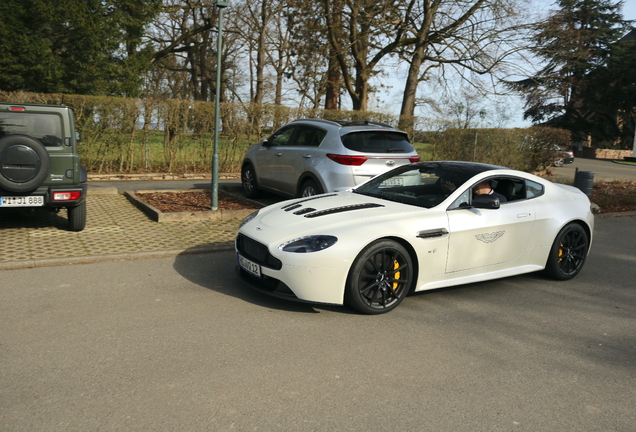 Aston Martin V12 Vantage S