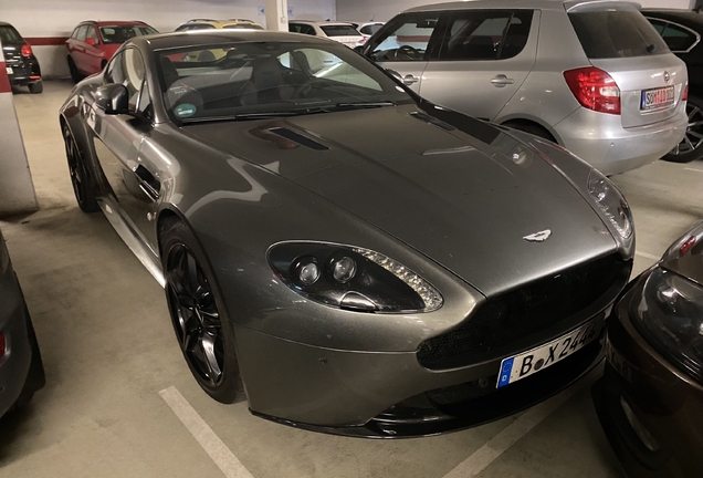 Aston Martin V8 Vantage 2012