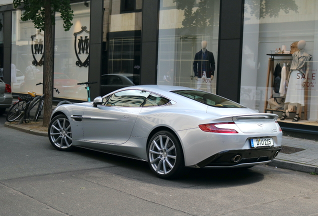 Aston Martin Vanquish 2013