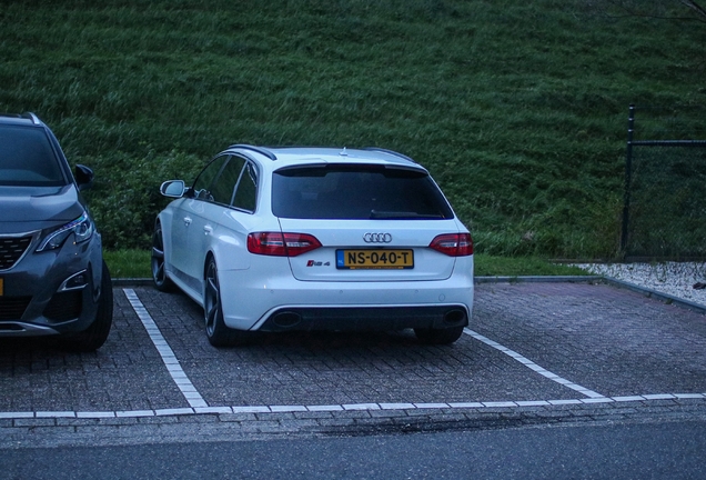 Audi RS4 Avant B8