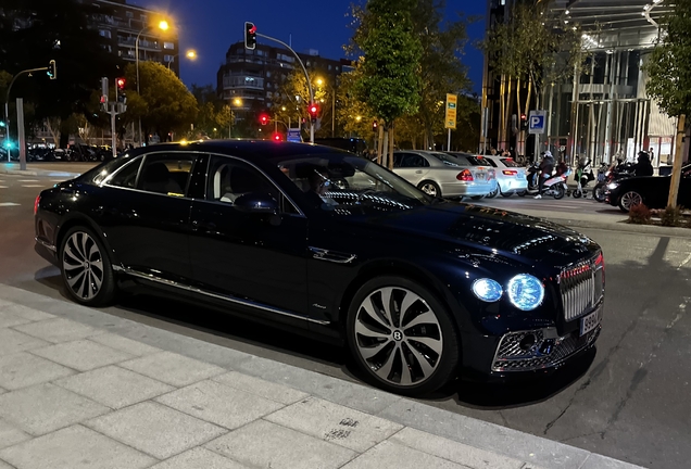 Bentley Flying Spur Hybrid Azure