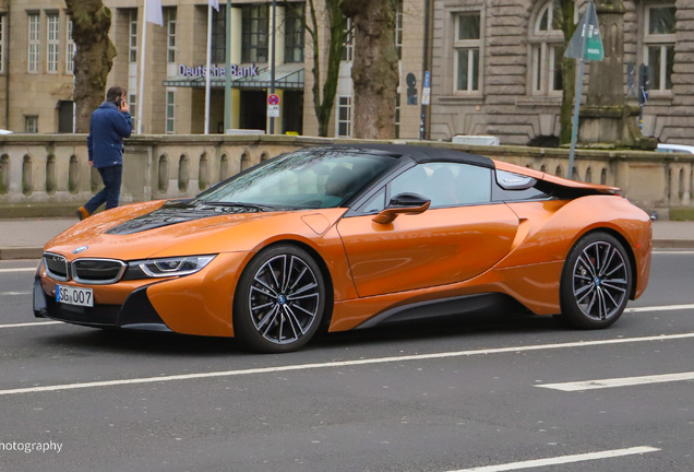 BMW i8 Roadster