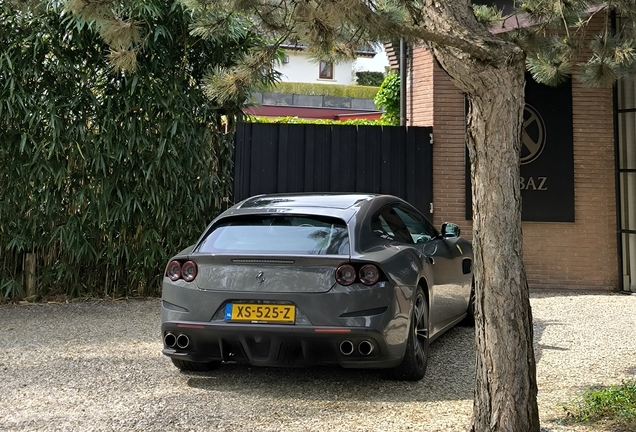 Ferrari GTC4Lusso