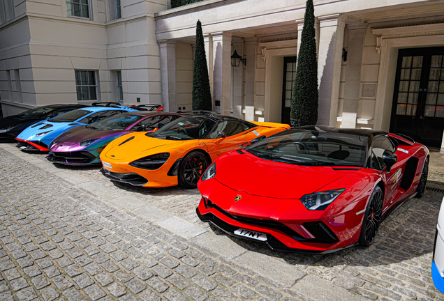 Lamborghini Aventador S LP740-4 Roadster