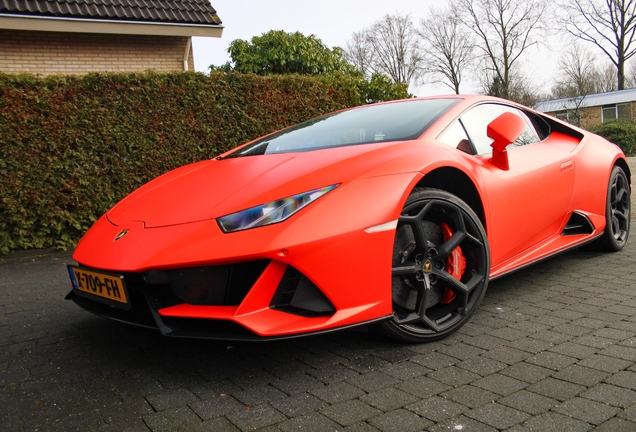 Lamborghini Huracán LP640-4 EVO