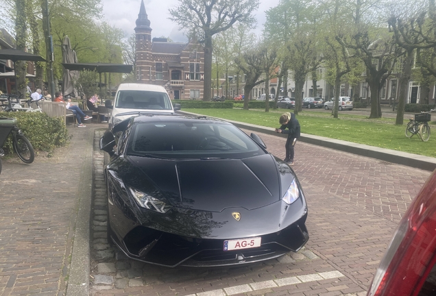 Lamborghini Huracán LP640-4 Performante