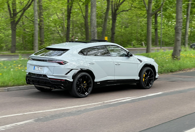 Lamborghini Urus S