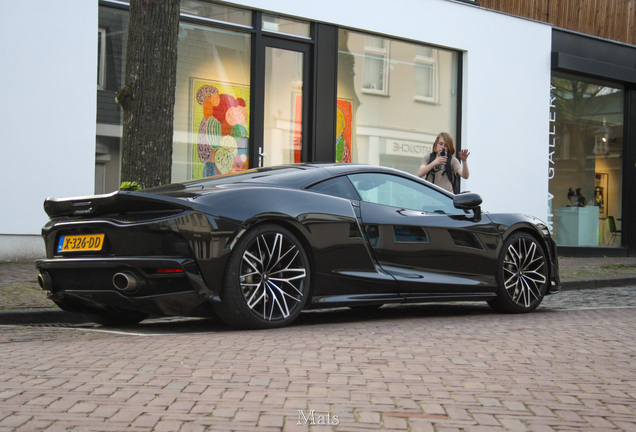 McLaren GT