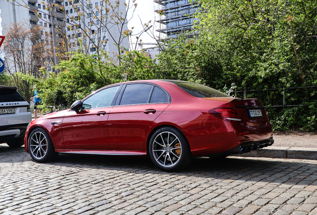 Mercedes-AMG E 63 S W213