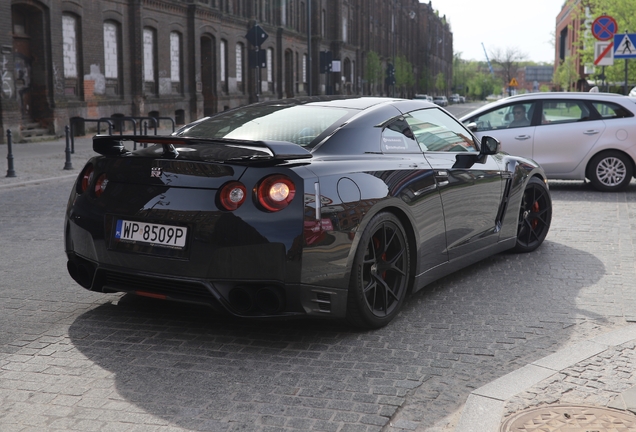 Nissan GT-R 2013