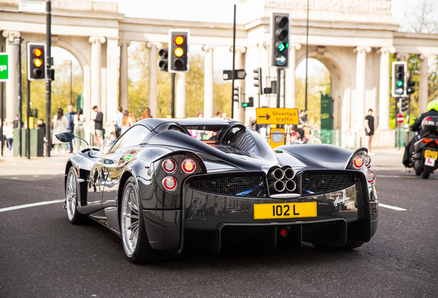 Pagani Huayra Roadster