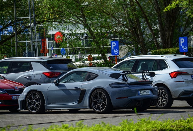 Porsche 718 Cayman GT4 RS Weissach Package