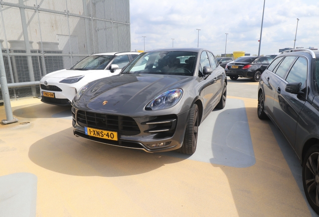 Porsche 95B Macan Turbo