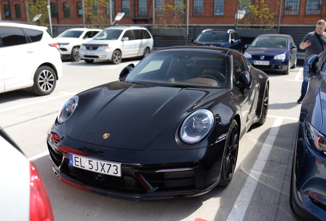 Porsche 992 Carrera 4S