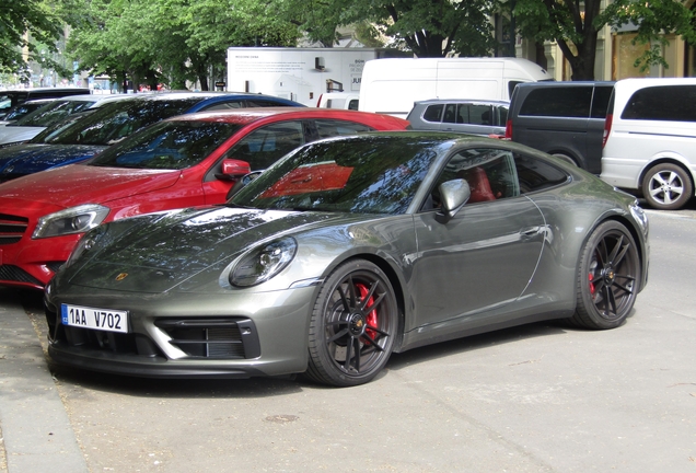 Porsche 992 Carrera GTS