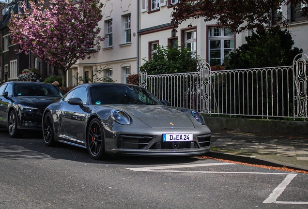 Porsche 992 Carrera GTS