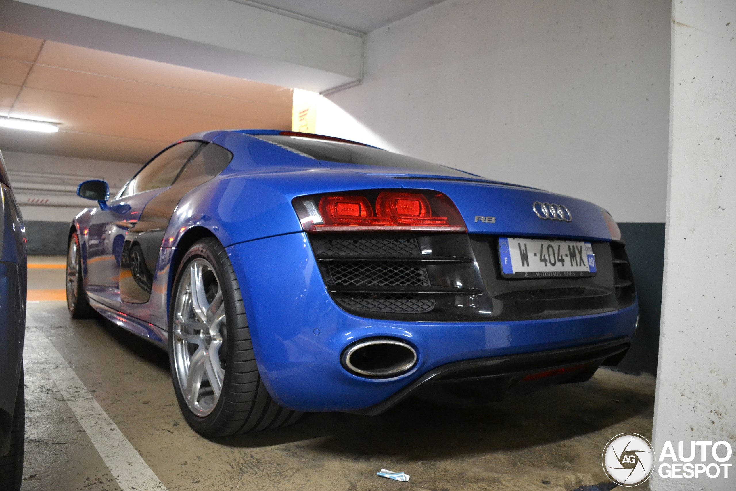 Audi R8 V10