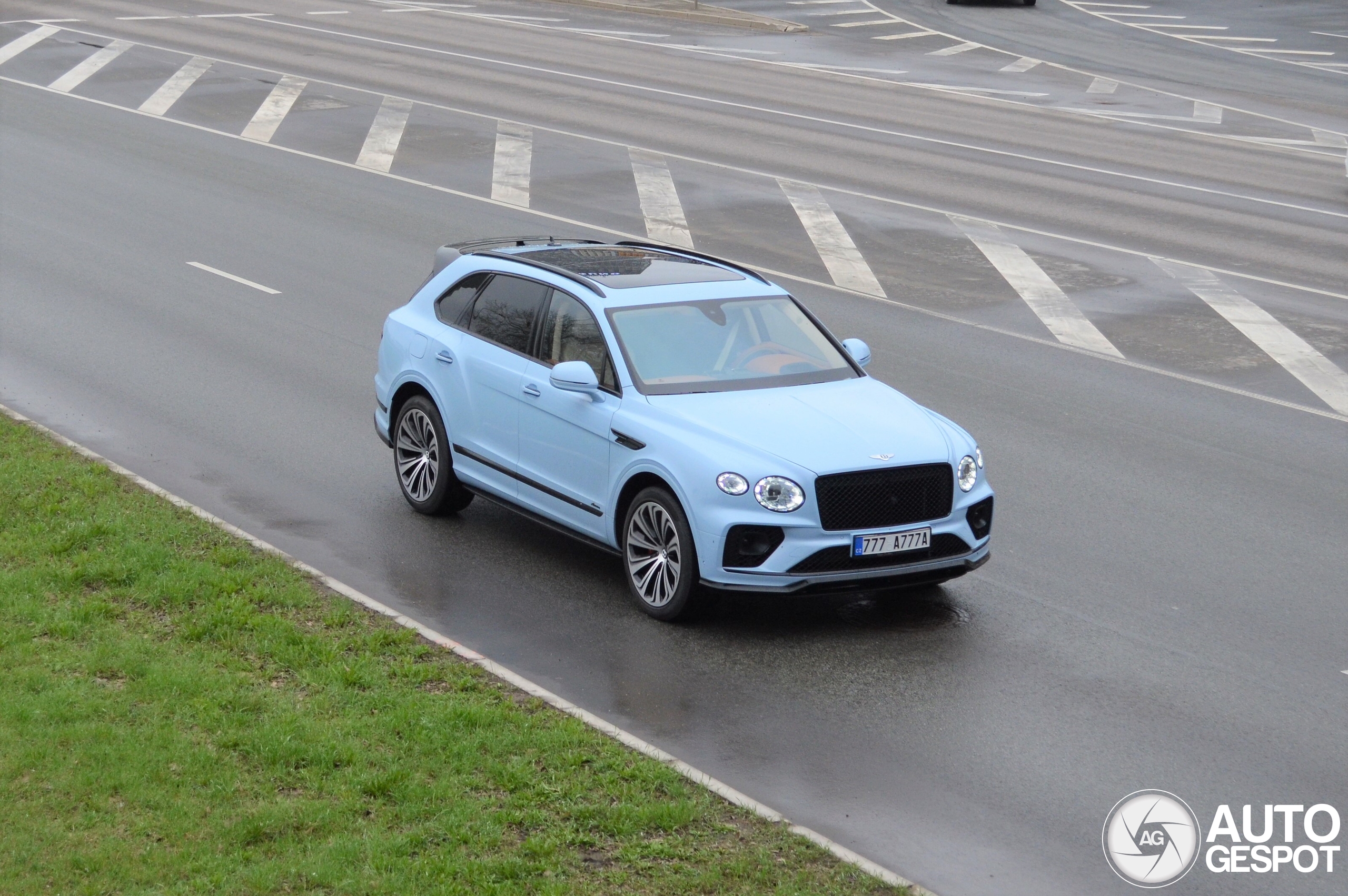 Bentley Bentayga Azure