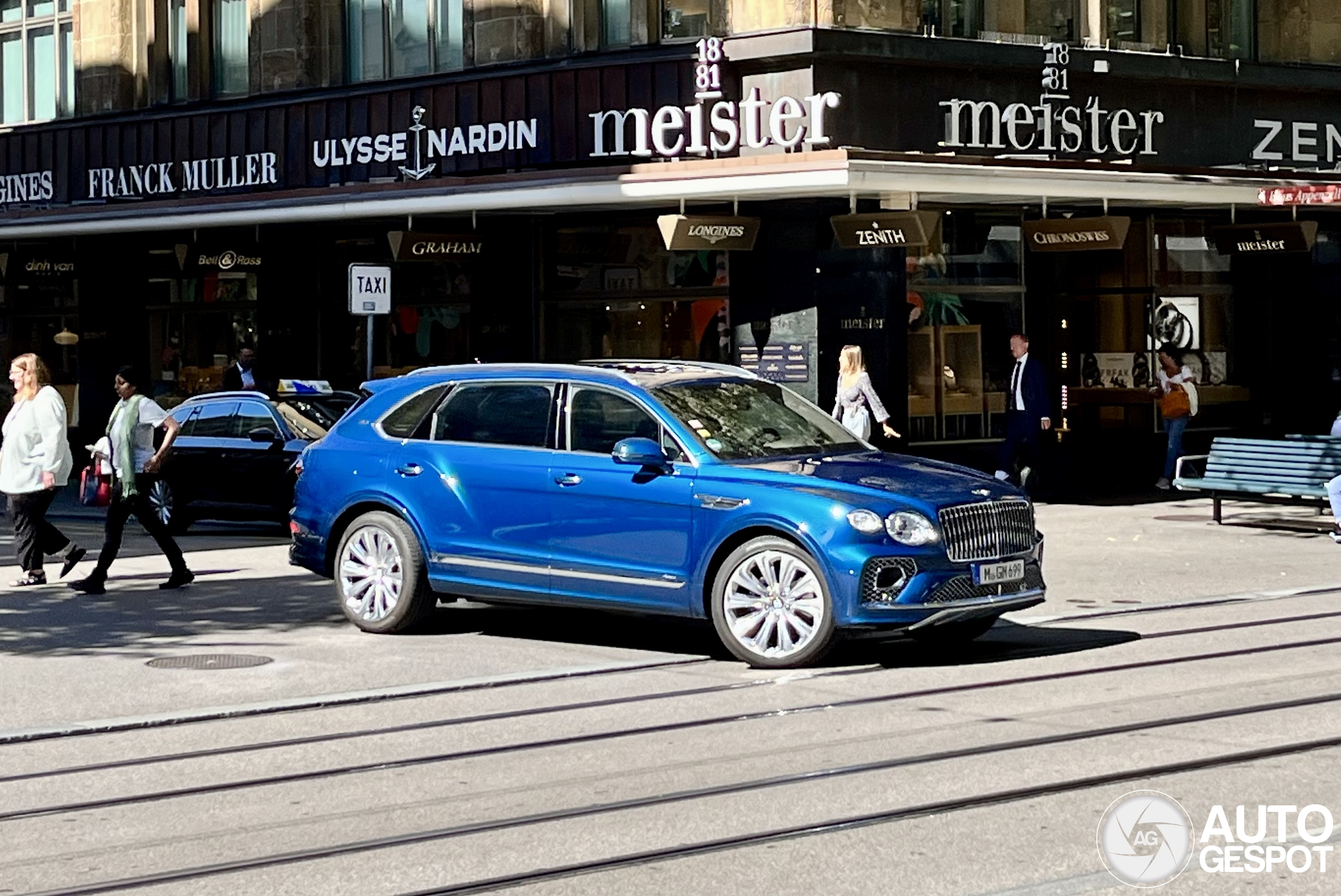 Bentley Bentayga Azure EWB First Edition