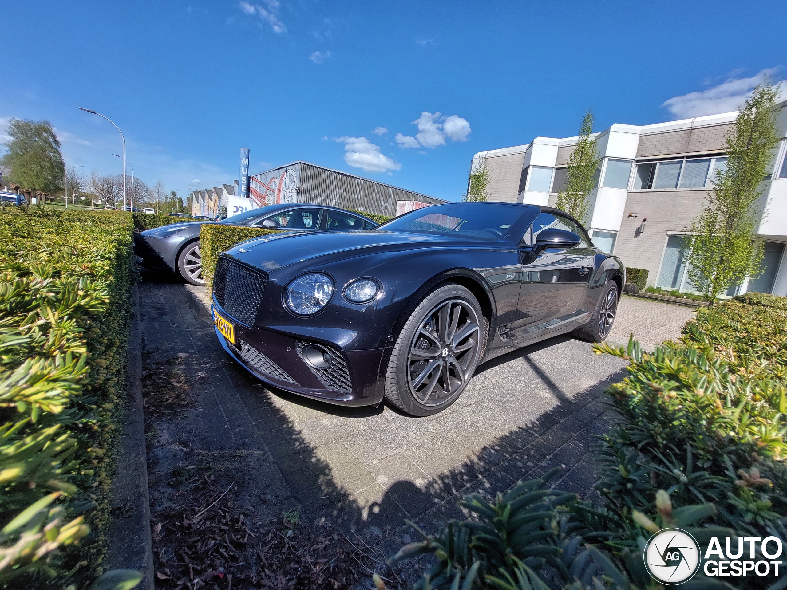 Bentley Continental GTC V8 2020