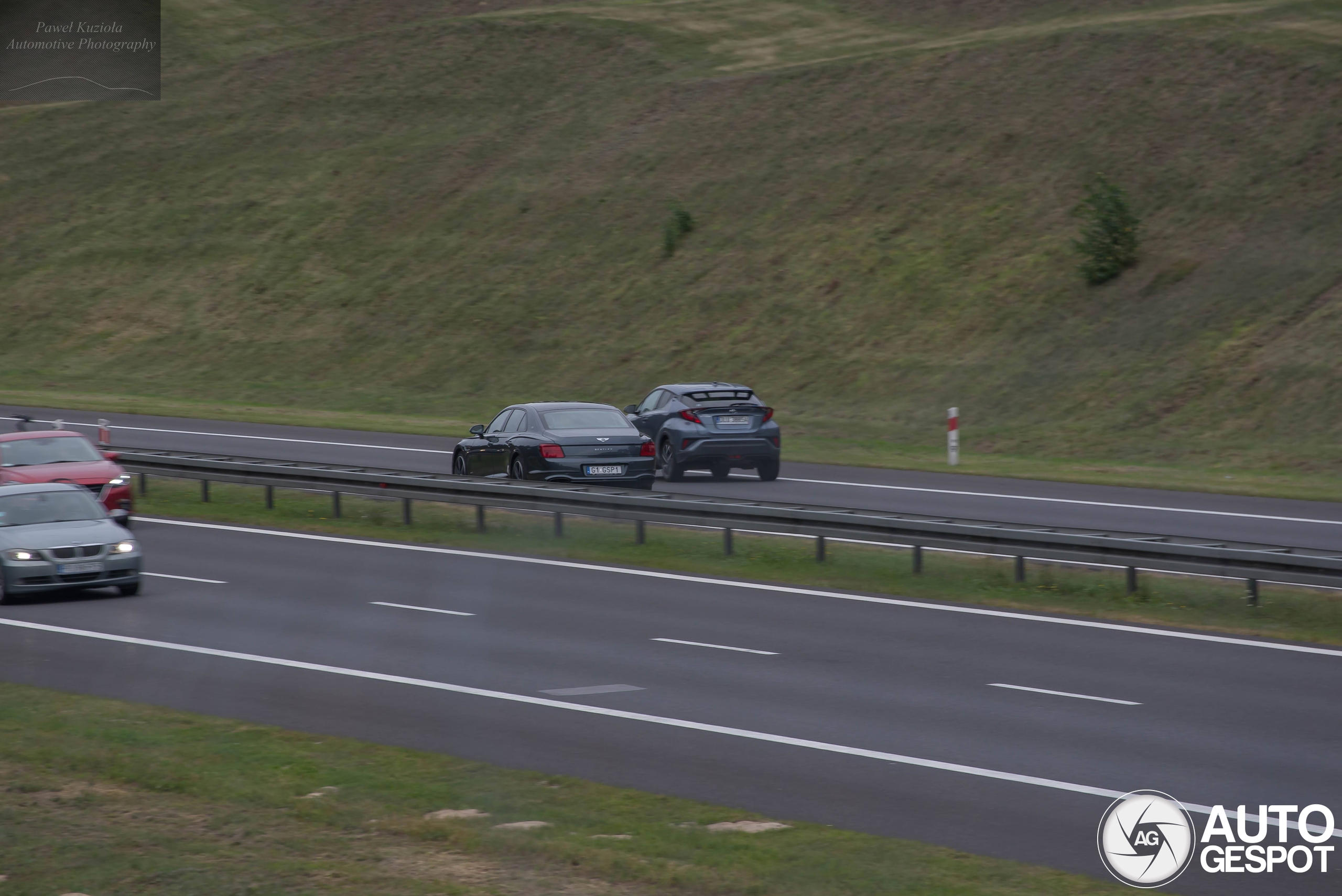 Bentley Flying Spur W12 2020 First Edition - 14 April 2024 - Autogespot