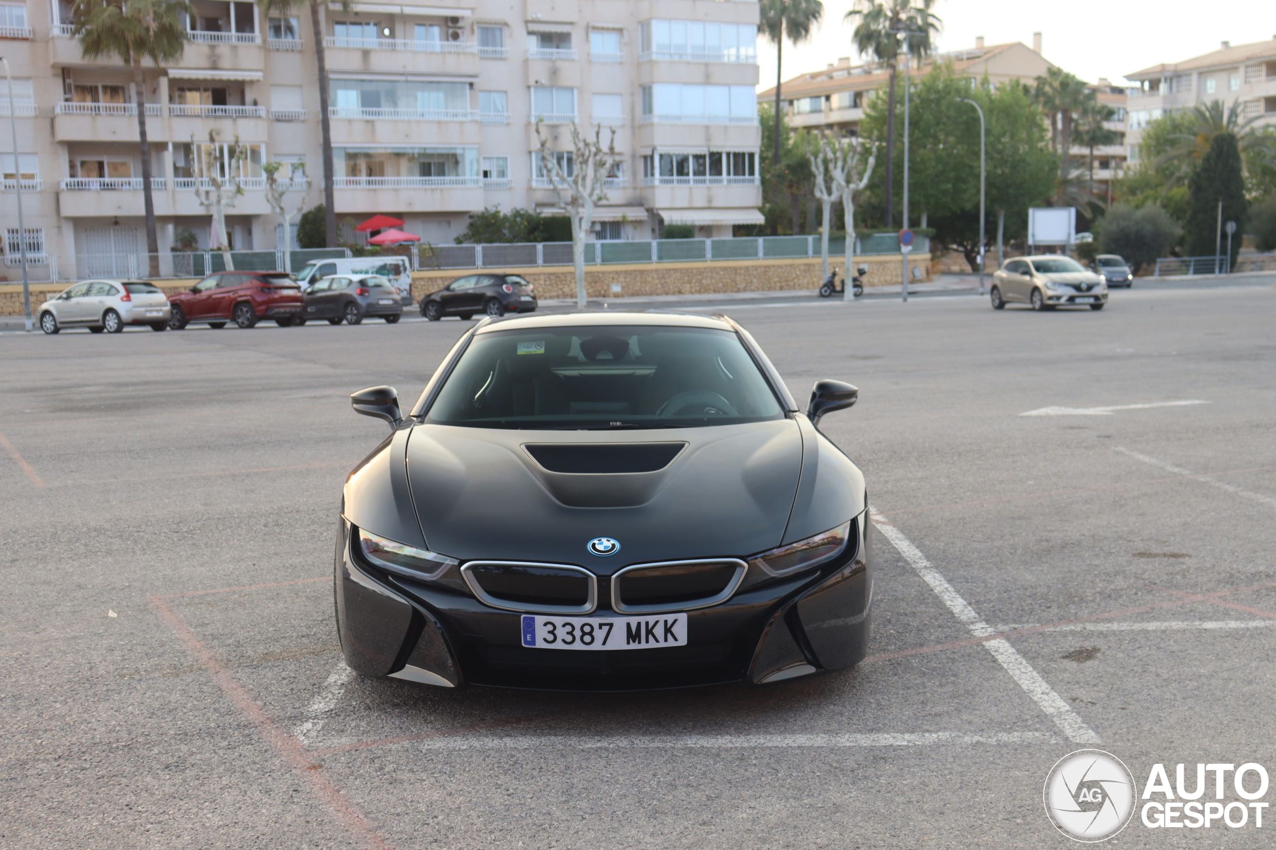 BMW i8