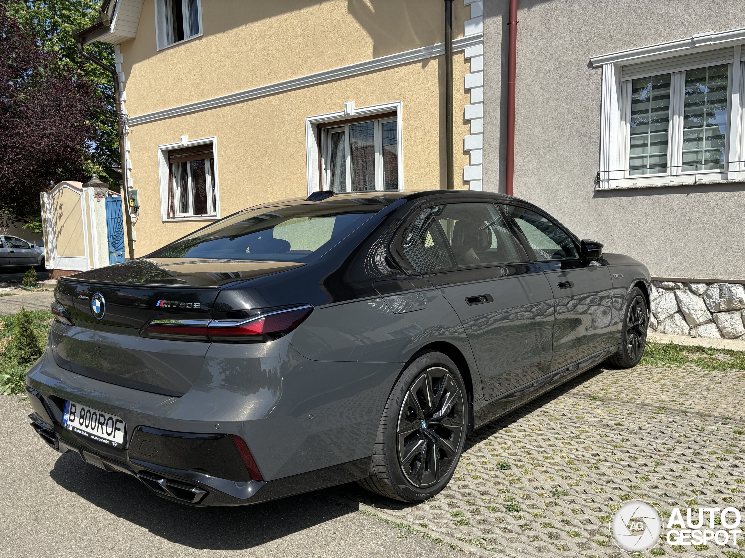 BMW M760e xDrive