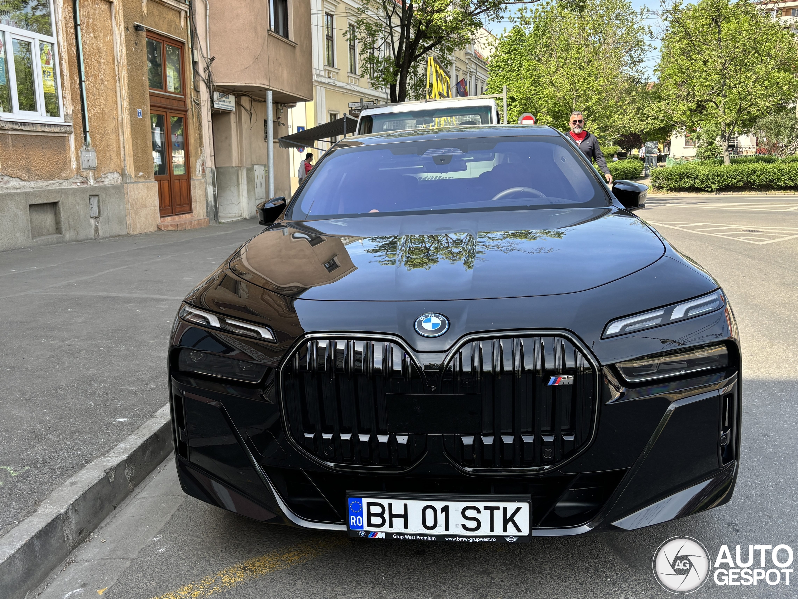 BMW M760e xDrive