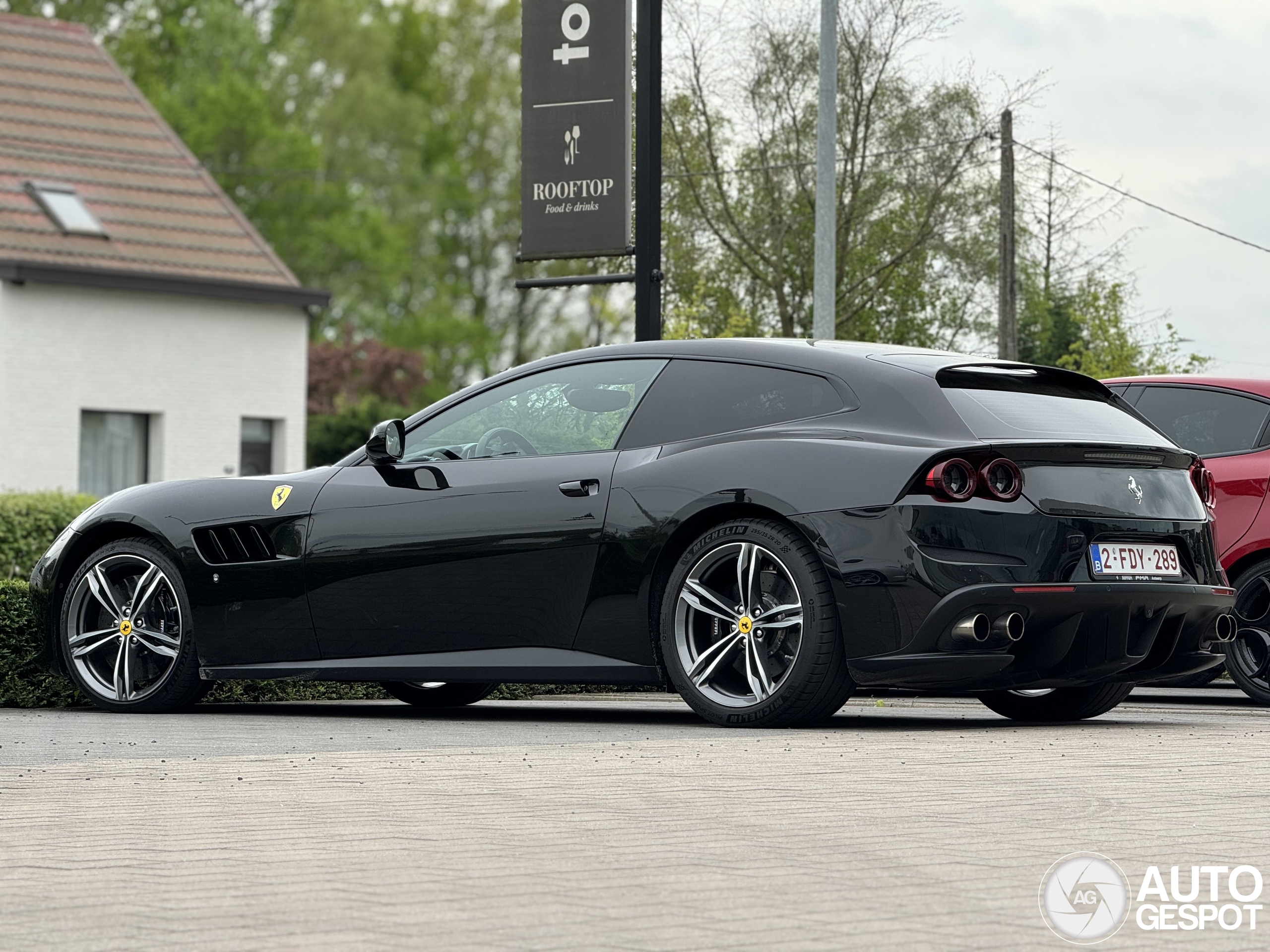 Ferrari GTC4Lusso T