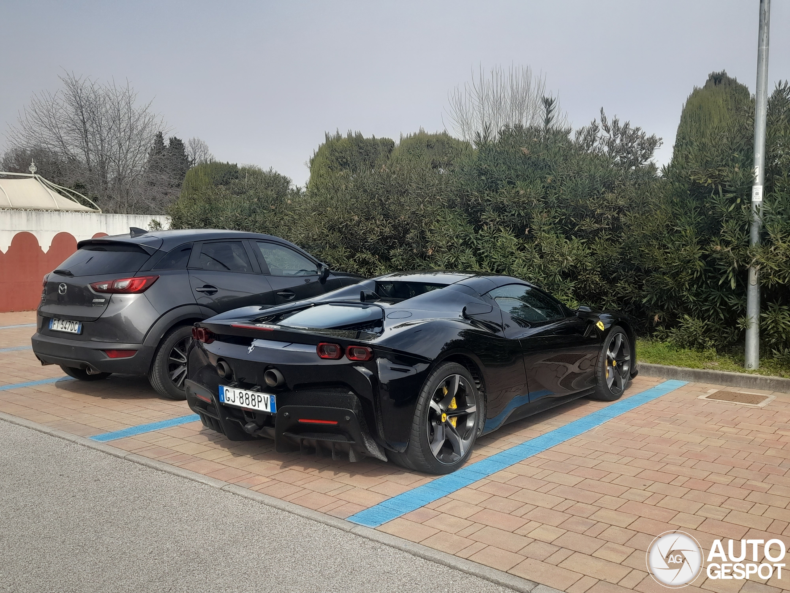 Ferrari SF90 Spider