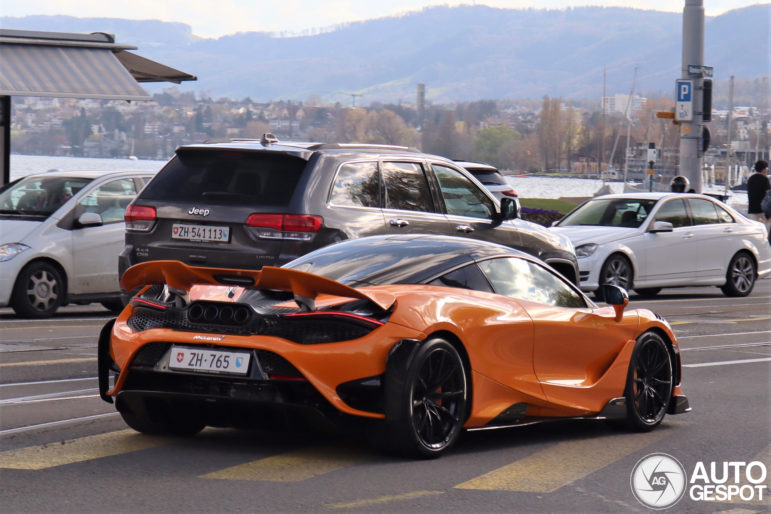 McLaren 765LT