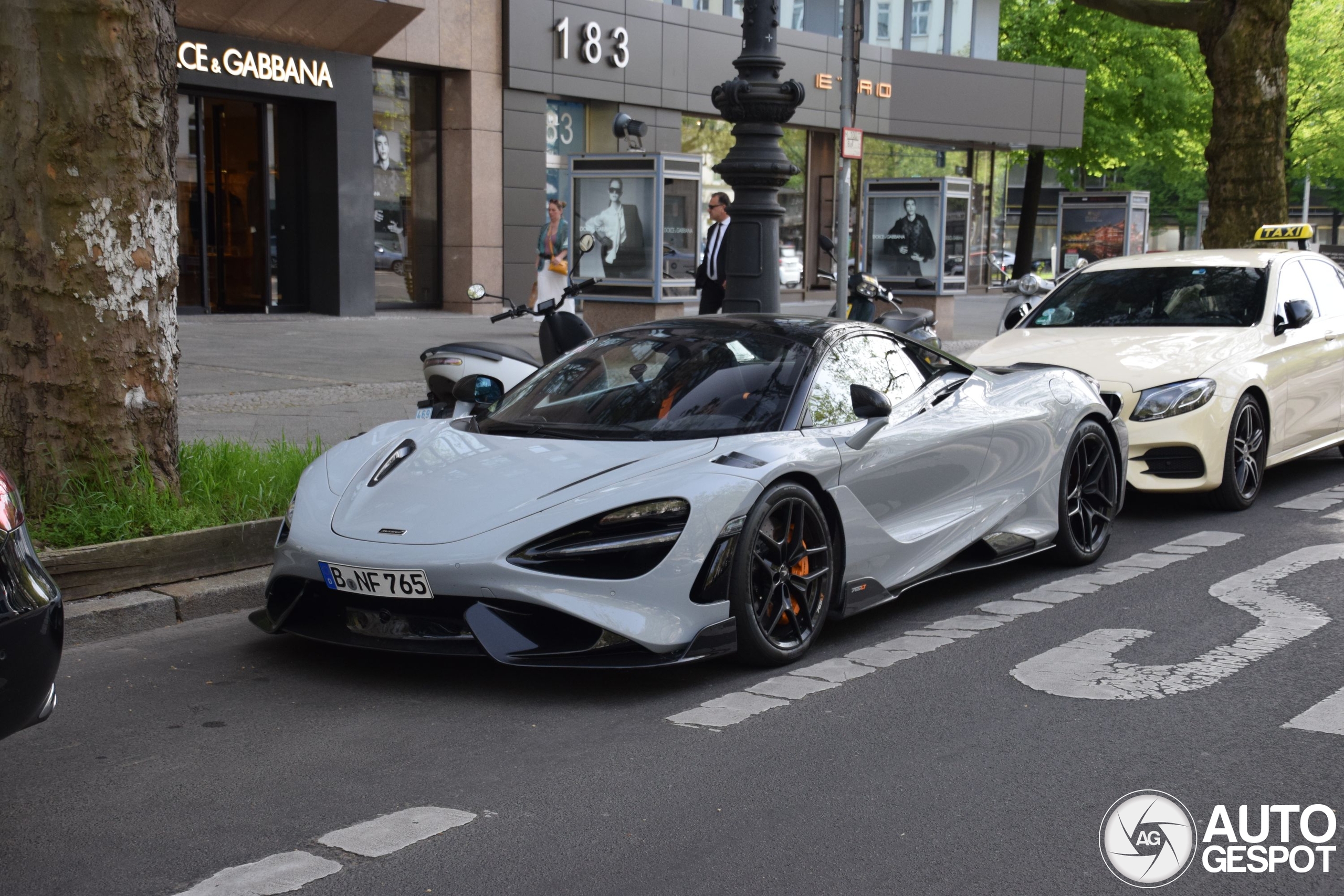 McLaren 765LT Spider