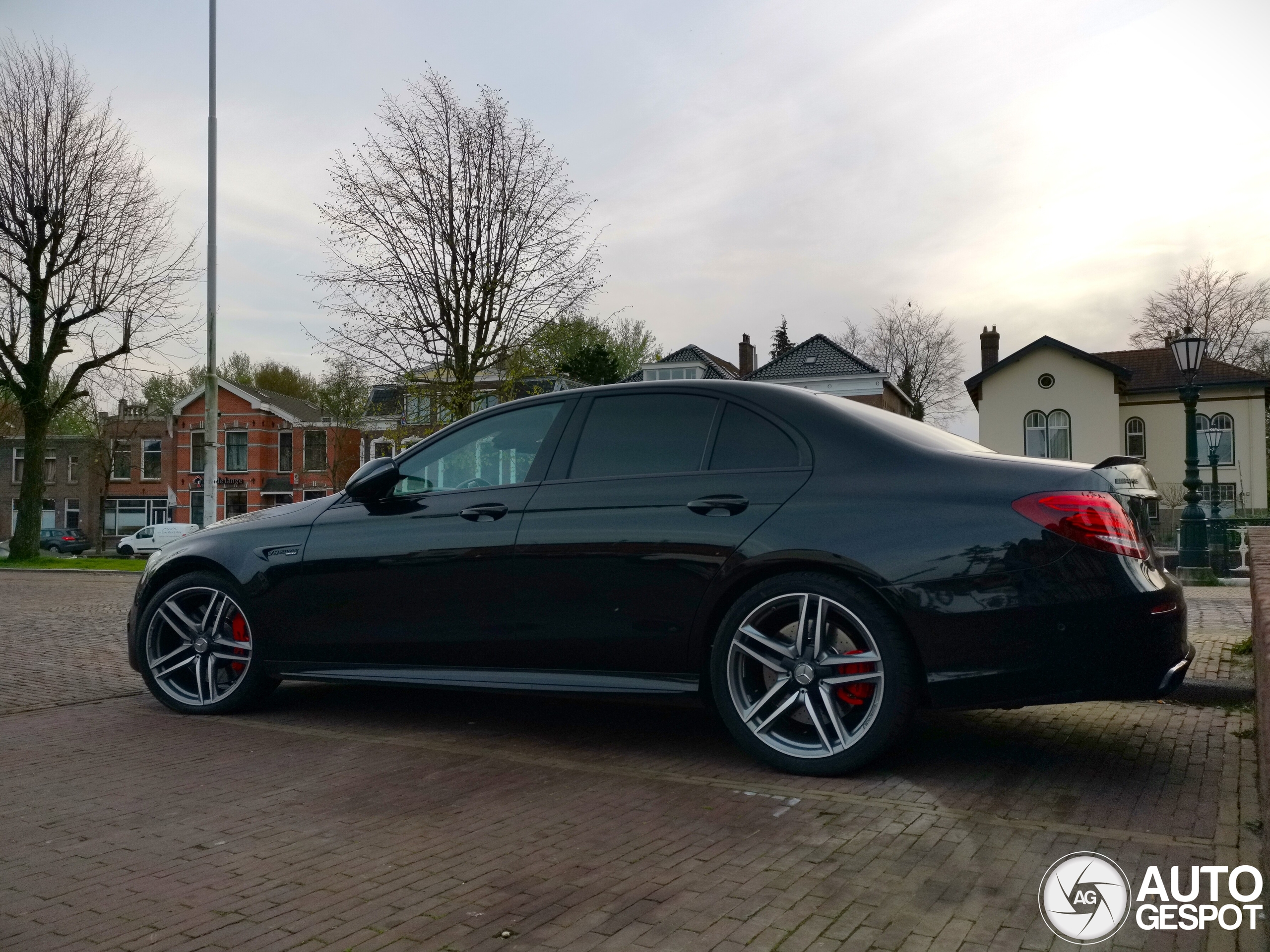 Mercedes-AMG E 63 S W213