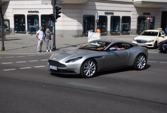 Aston Martin DB11 V8