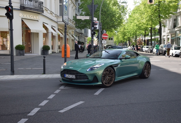 Aston Martin DB12