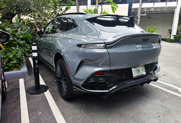 Aston Martin DBX707