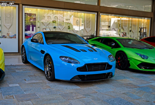 Aston Martin V8 Vantage 2012